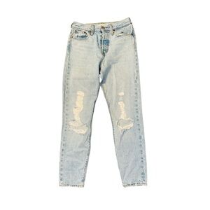 Levi’s Woman’s Wedgie Straight Leg Light Blue Distressed Denim Jeans